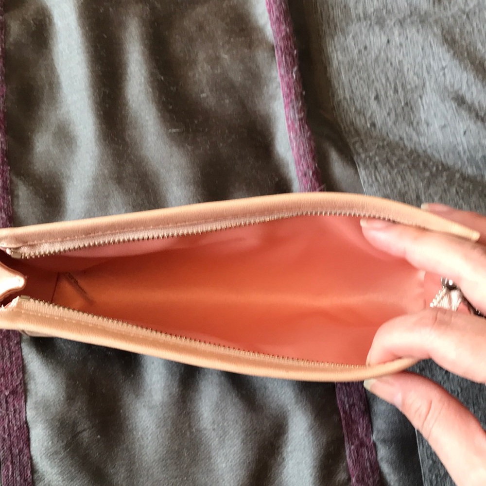 Coach clutch - Picture 4 of 5